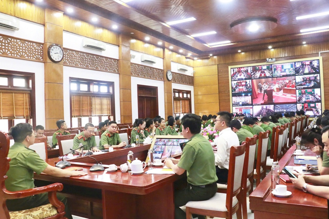Tại điểm cầu Công an tỉnh Nghệ An