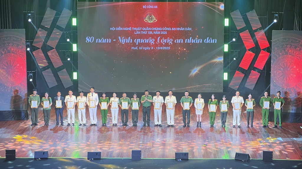 Trao các giải thưởng chuyên đề