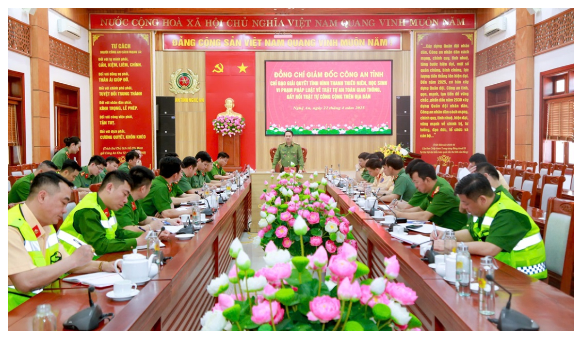 Kiên quyết xử lý nghiêm tình trạng thanh, thiếu niên, học sinh vi phạm trật tự an toàn giao thông và gây rối trật tự công cộng