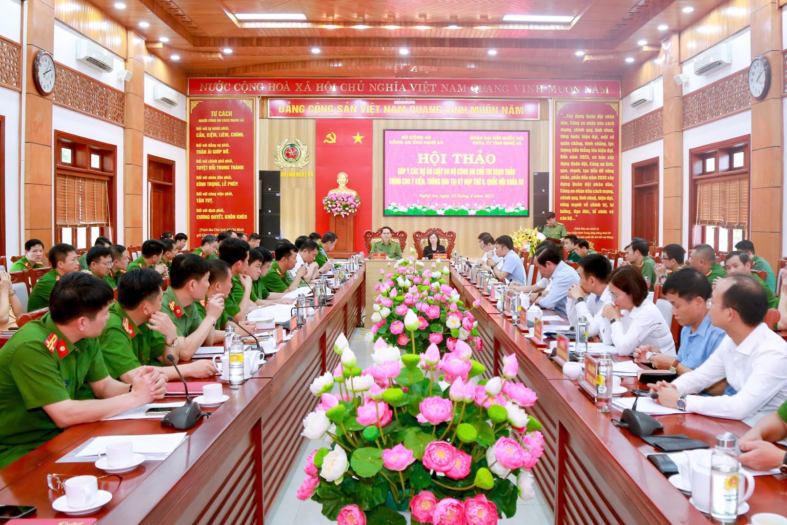 Toàn cảnh Hội thảo
