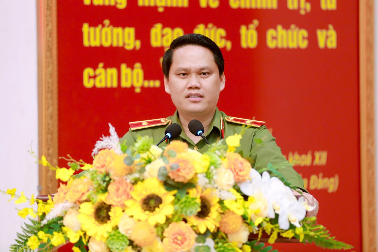 Đồng chí Thiếu tướng Bùi Quang Thanh - Giám đốc Công an tỉnh phát biểu kết luận