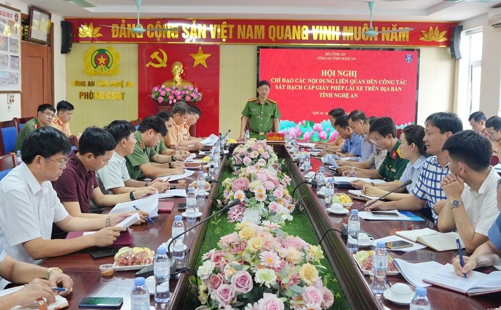 Khẩn trương triển khai các biện pháp bài bản, căn cơ nhất để sớm tổ chức sát hạch lái xe