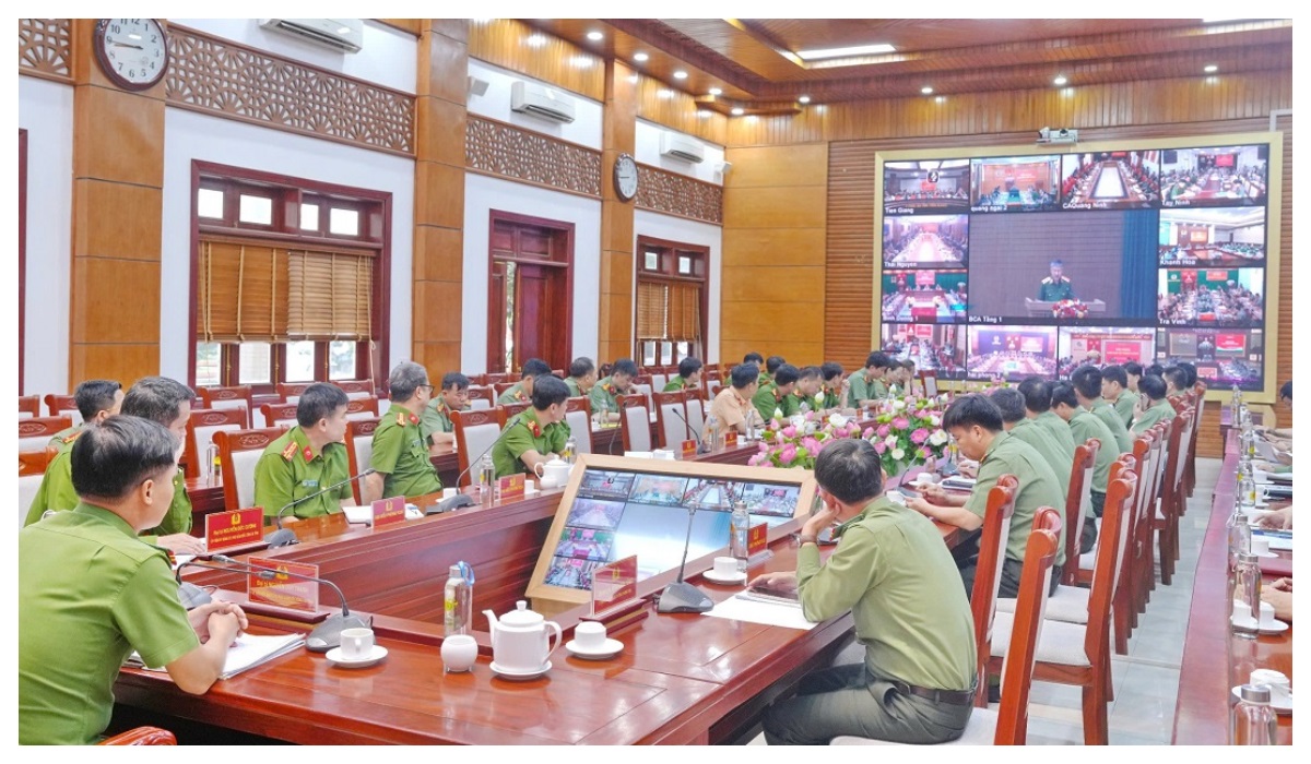 Tập trung cao độ lực lượng, phương tiện bảo vệ tuyệt đối an ninh, an toàn Lễ kỷ niệm 50 năm Ngày Giải phóng miền Nam thống nhất đất nước