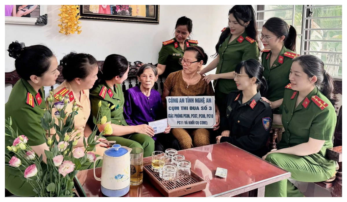 Hoạt động về nguồn, tri ân các Anh hùng liệt sĩ