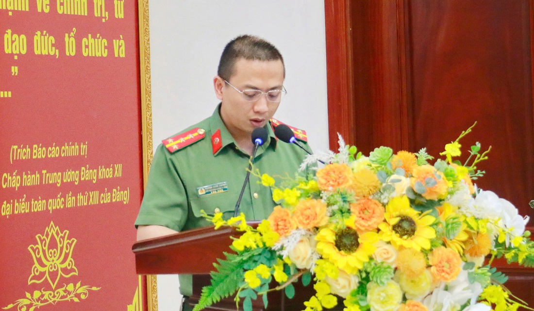 Đại úy Dương Quốc Cường, Trưởng Ban Công đoàn Công an tỉnh Nghệ An phát biểu