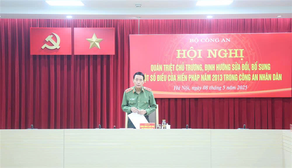 Thứ trưởng Lê Quốc Hùng phát biểu tại Hội nghị