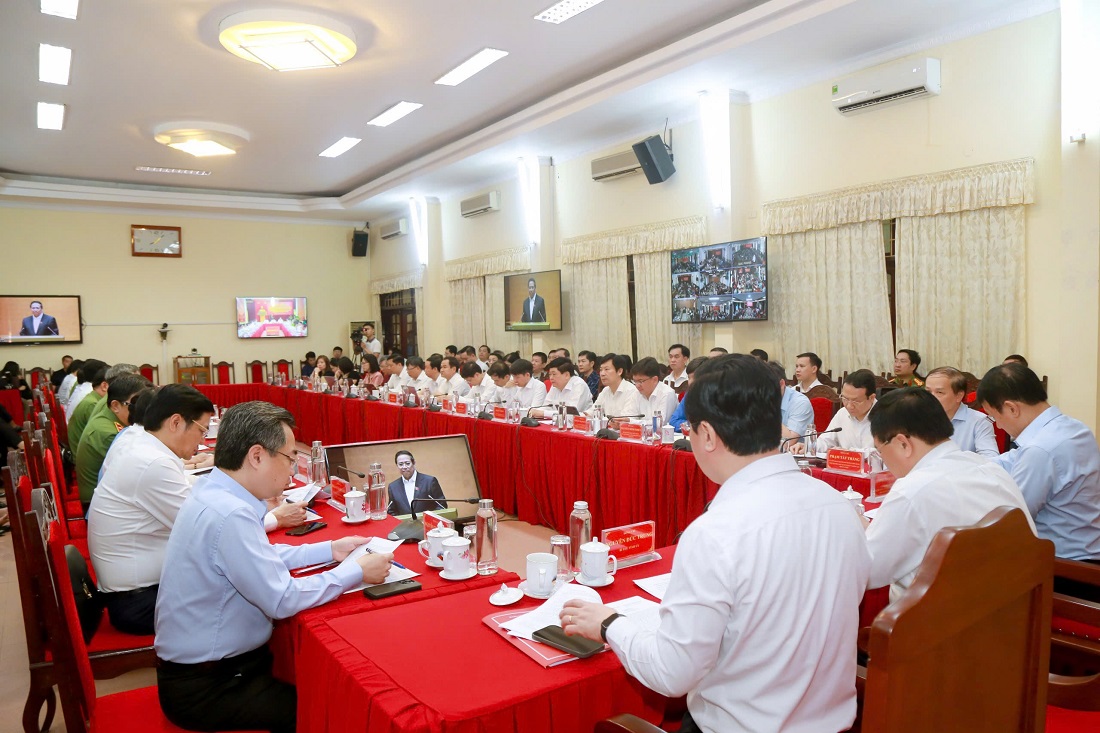 Hội nghị được tổ chức theo hình thức trực tiếp và trực tuyến