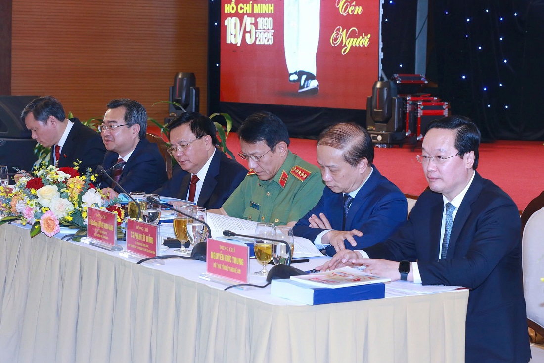 Các đồng chí chủ trì Hội thảo