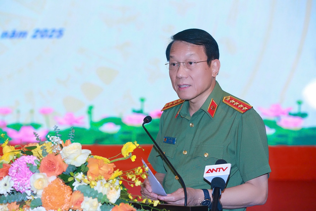 Đồng chí Đại tướng Lương Tam Quang, Ủy viên Bộ Chính trị, Bí thư Đảng ủy Công an Trung ương, Bộ trưởng Bộ Công an phát biểu kết luận Hội thảo