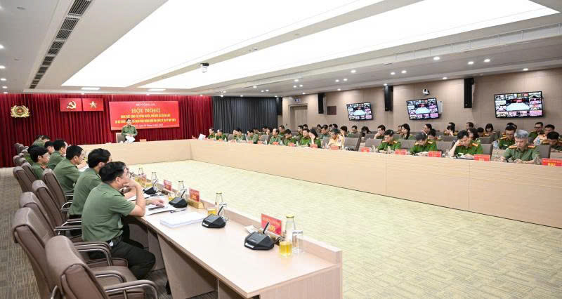ác đại biểu tham dự hội nghị tại hội trường Bộ Công an