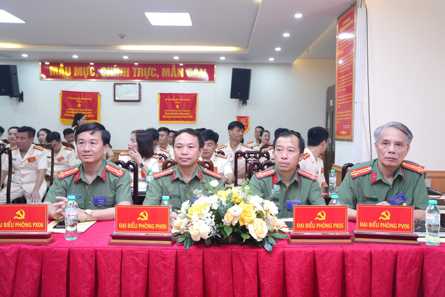 Các đại biểu dự Đại hội