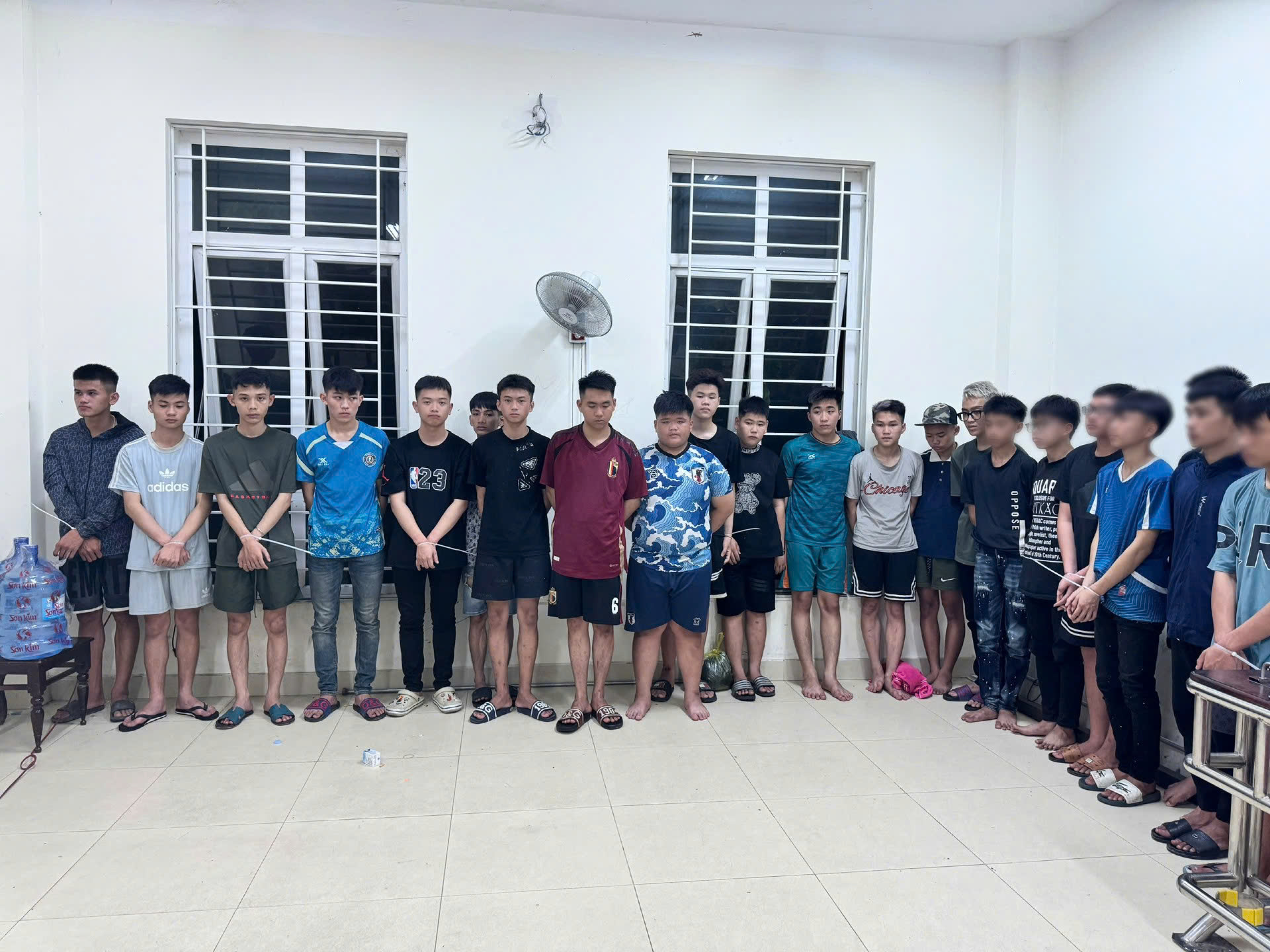 Các đối tượng bị bắt giữ trong vụ việc ngày 03/6/2025