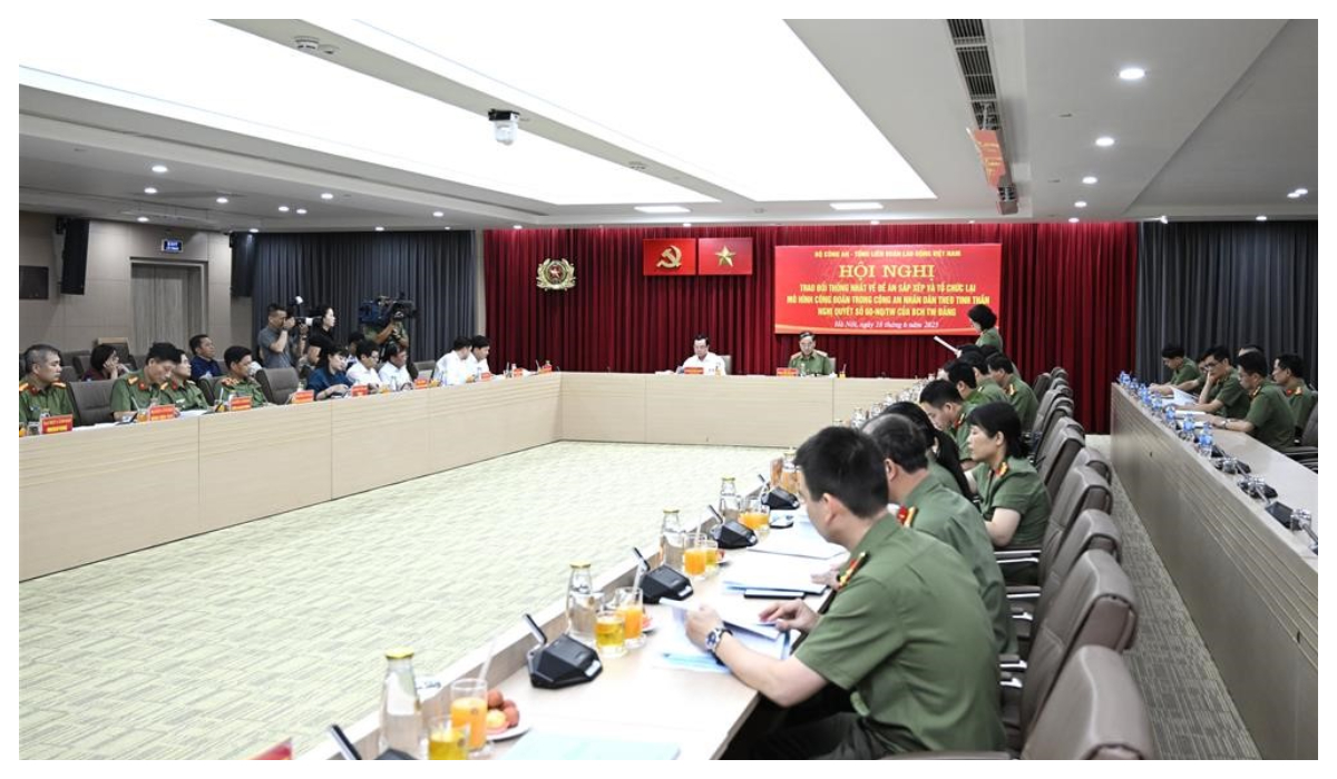 Nghiên cứu sắp xếp, tổ chức lại mô hình Công đoàn trong Công an nhân dân