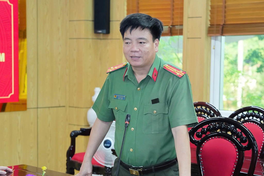 Đồng chí Thượng tá Nguyễn Trọng Khanh, Trưởng phòng Công tác chính trị phát biểu tại buổi gặp mặt