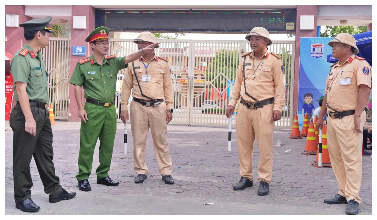 Lãnh đạo Công an tỉnh kiểm tra công tác bảo đảm ANTT, TTATGT kỳ thi tốt nghiệp THPT năm 2025