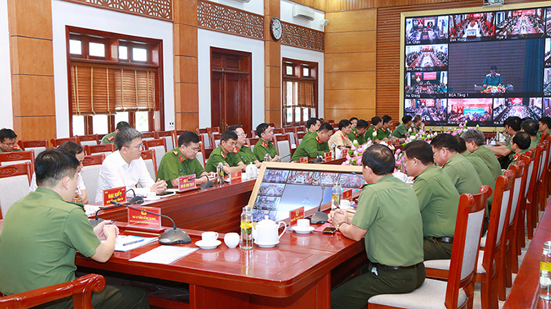 Toàn cảnh buổi lễ tại điểm cầu Công an tỉnh Nghệ An