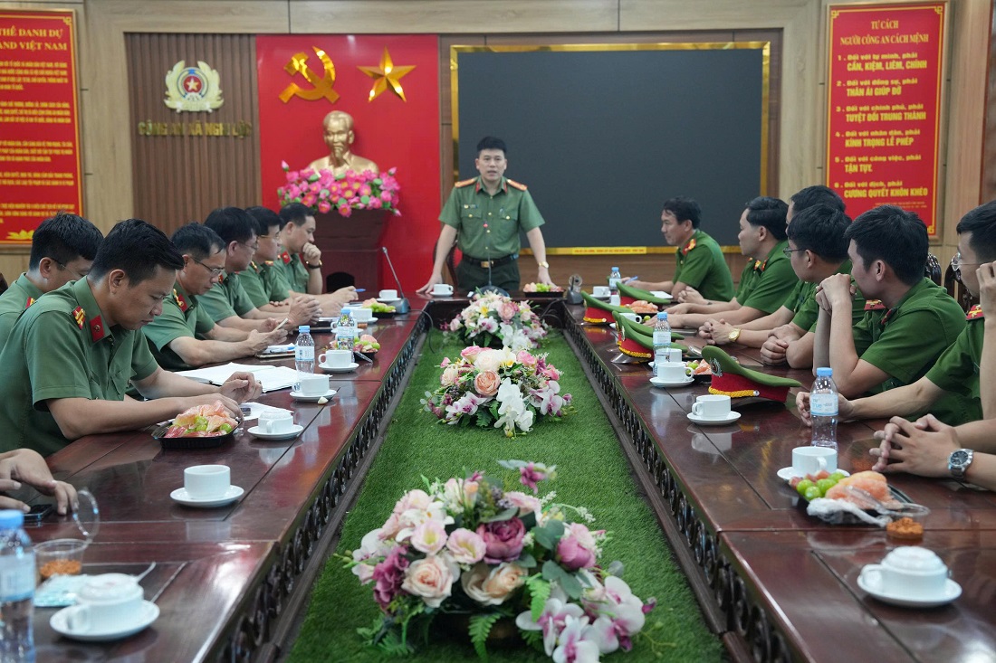 Toàn cảnh buổi làm việc