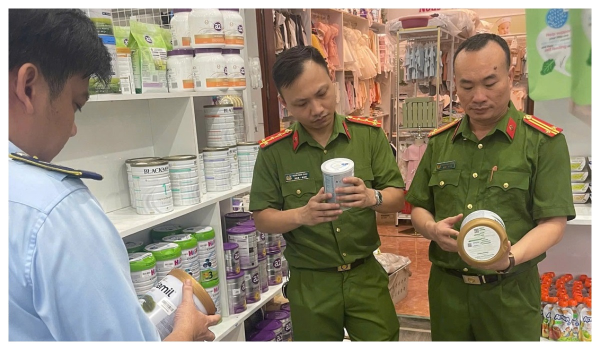 Công an Nghệ An liên tiếp phát hiện, xử lý nhiều vụ hàng giả, thực phẩm bẩn, sẽ tiếp tục kiểm tra định kỳ và đột xuất