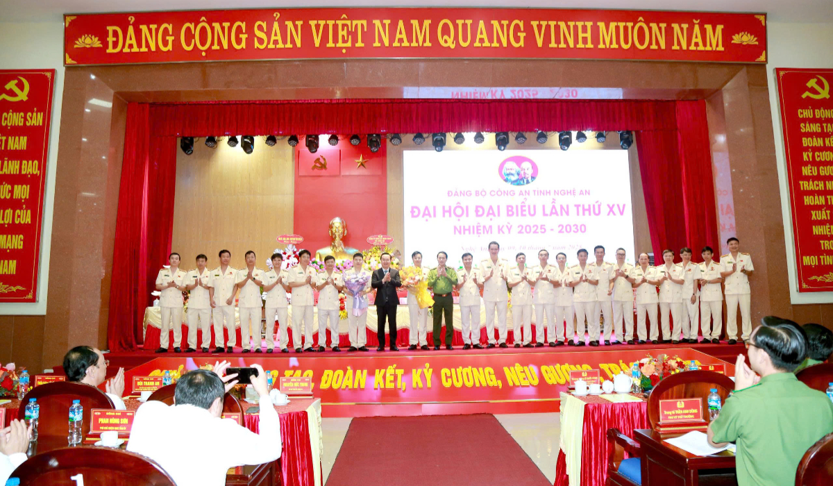 Xây dựng lực lượng Công an Nghệ An thật sự trong sạch, vững mạnh, chính quy, tinh nhuệ, hiện đại, đáp ứng yêu cầu, nhiệm vụ trong tình hình mới