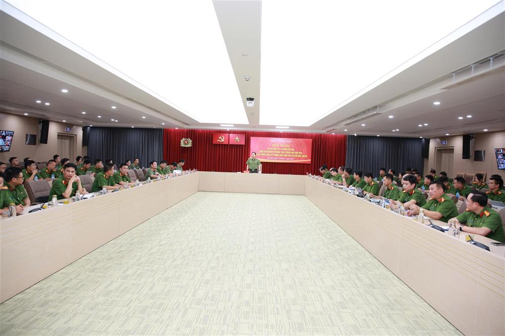   Toàn cảnh Hội nghị