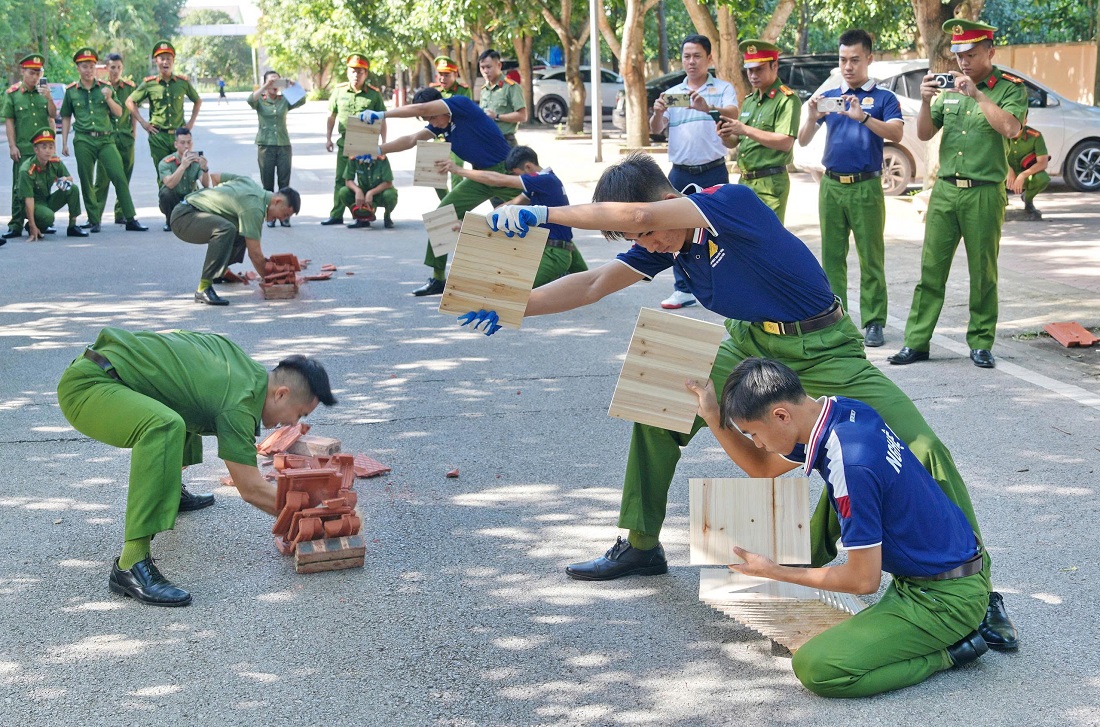 Phần thi công phá mục tiêu