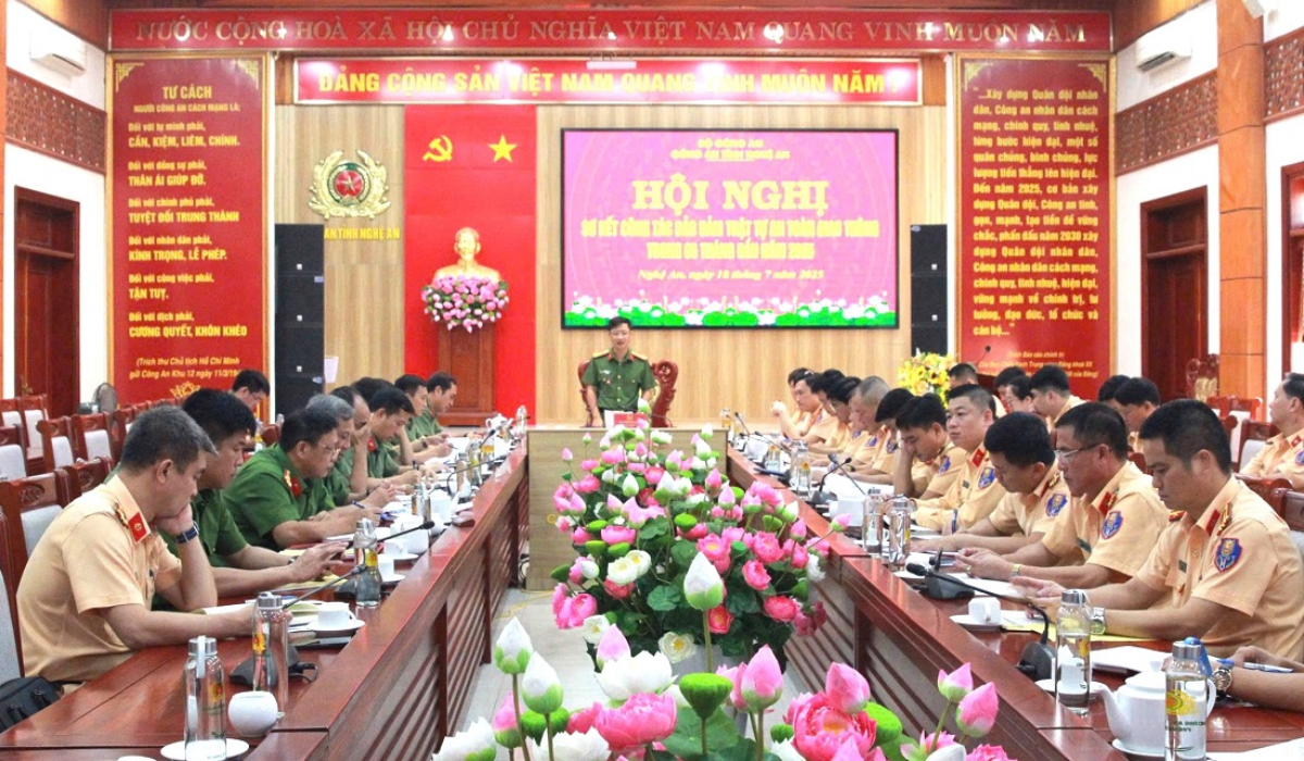Sơ kết công tác bảo đảm trật tự an toàn giao thông trong 06 tháng đầu năm 2025