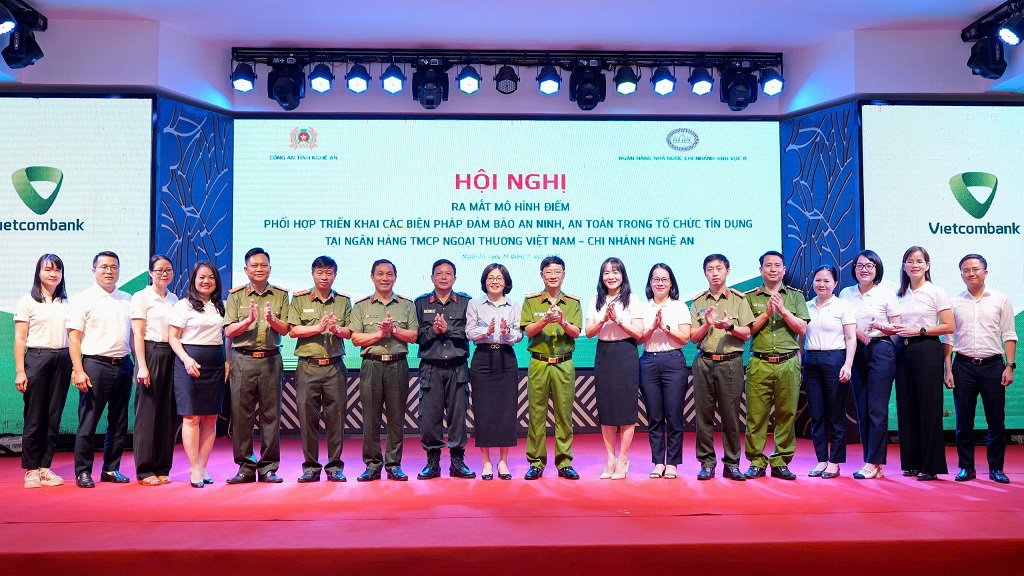 Ra mắt mô hình điểm 