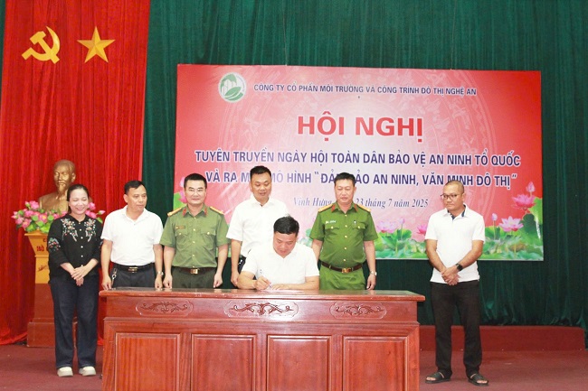 Tuyên truyền Ngày hội toàn dân bảo vệ ANTQ và ra mắt mô hình 