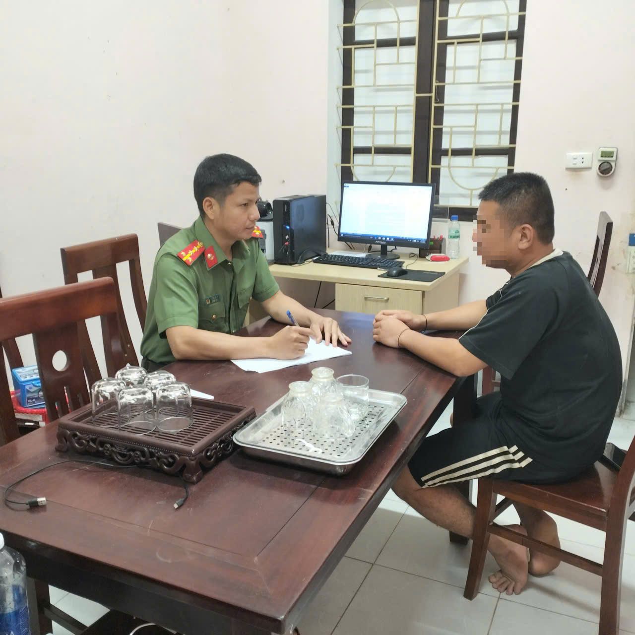 Công an xã Tương Dương triệu tập đối tượng đăng thông tin sai sự thật về đập Thủy điện Bản Vẽ.