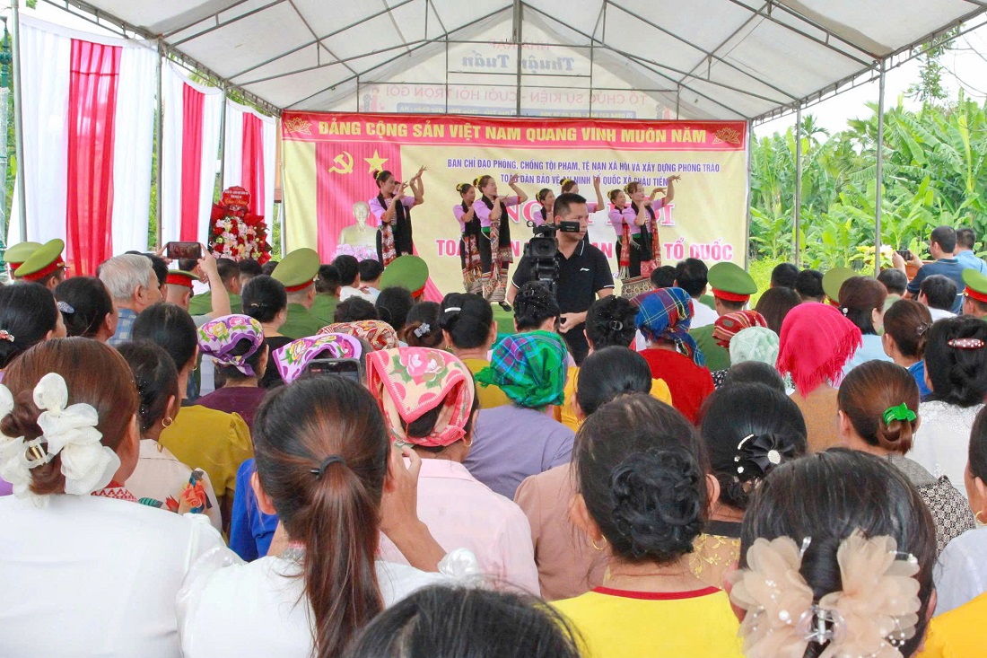 Quang cảnh Ngày hội