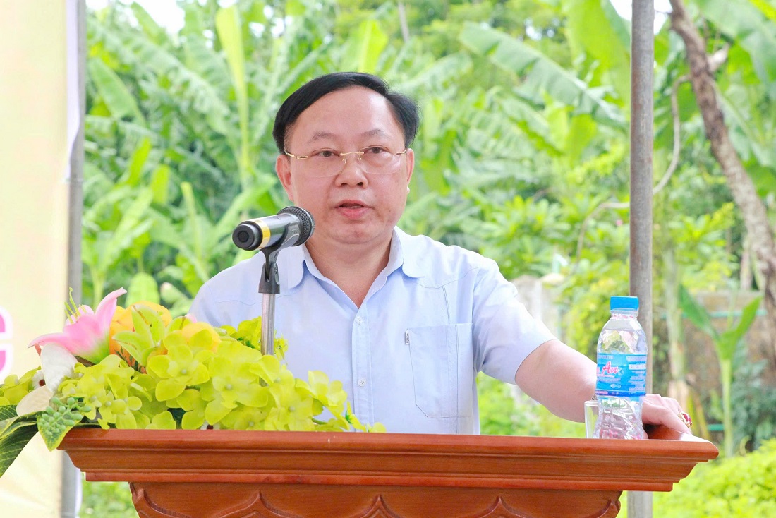 Đại diện chính quyền xã Châu Tiến phát biểu tại Ngày hội