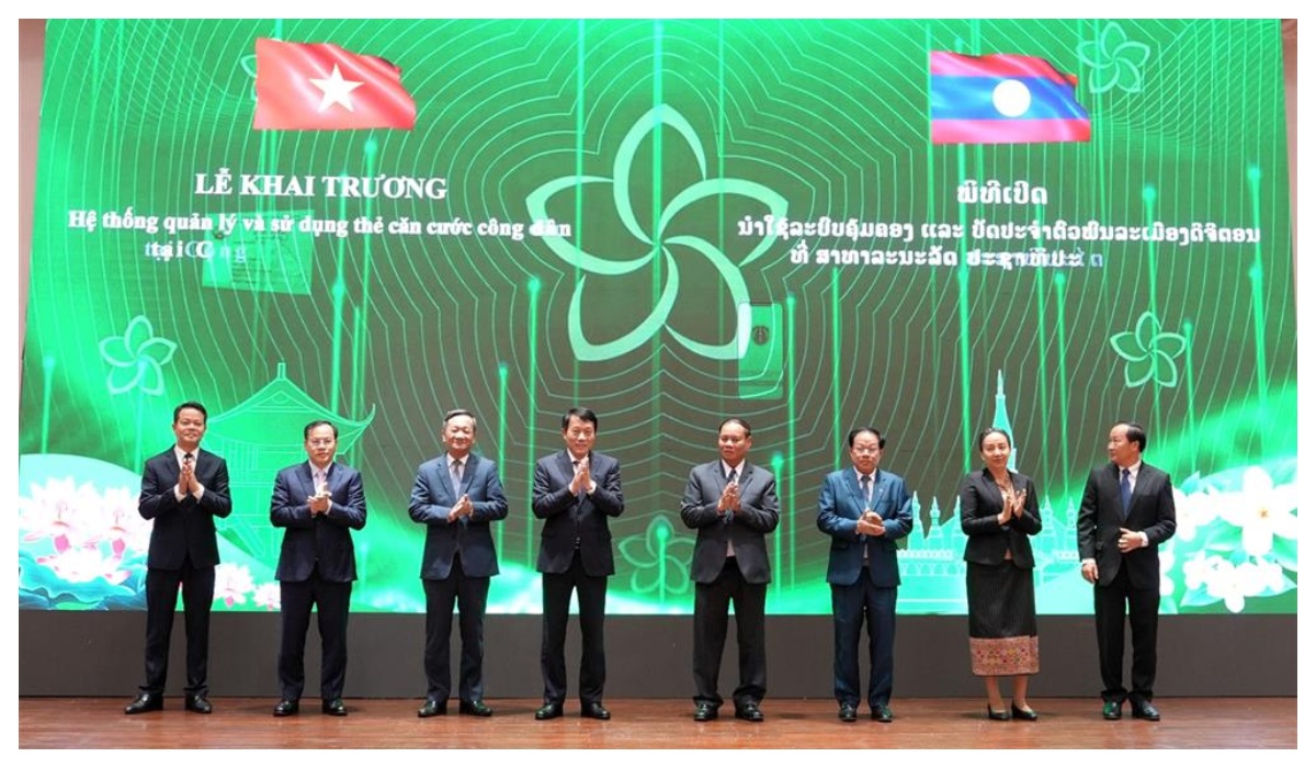 Bộ trưởng Lương Tam Quang dự Lễ khai trương Hệ thống căn cước công dân Lào
