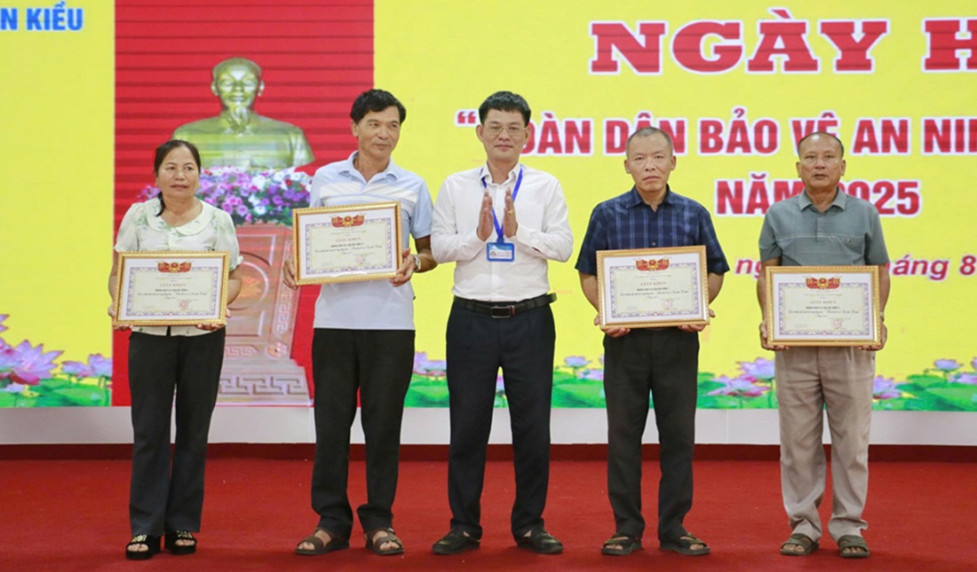 Xã Văn Kiều tưng bừng Ngày hội toàn dân bảo vệ an ninh Tổ quốc