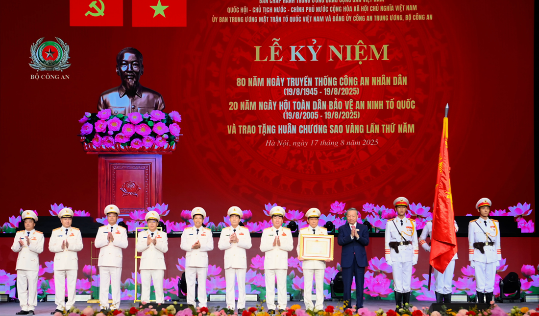 Lực lượng Công an nhân dân Anh hùng mãi mãi là niềm tự hào của Đảng, Nhân dân và Dân tộc Việt Nam