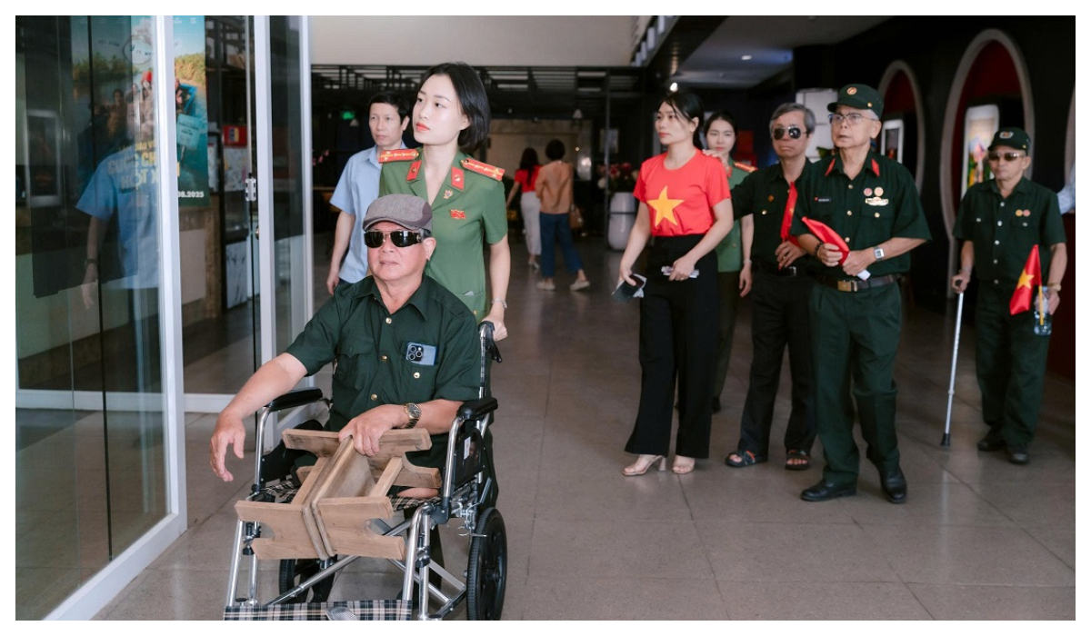 Công an tỉnh tổ chức nhiều hoạt động ý nghĩa tri ân, tôn vinh người có công với các mạng