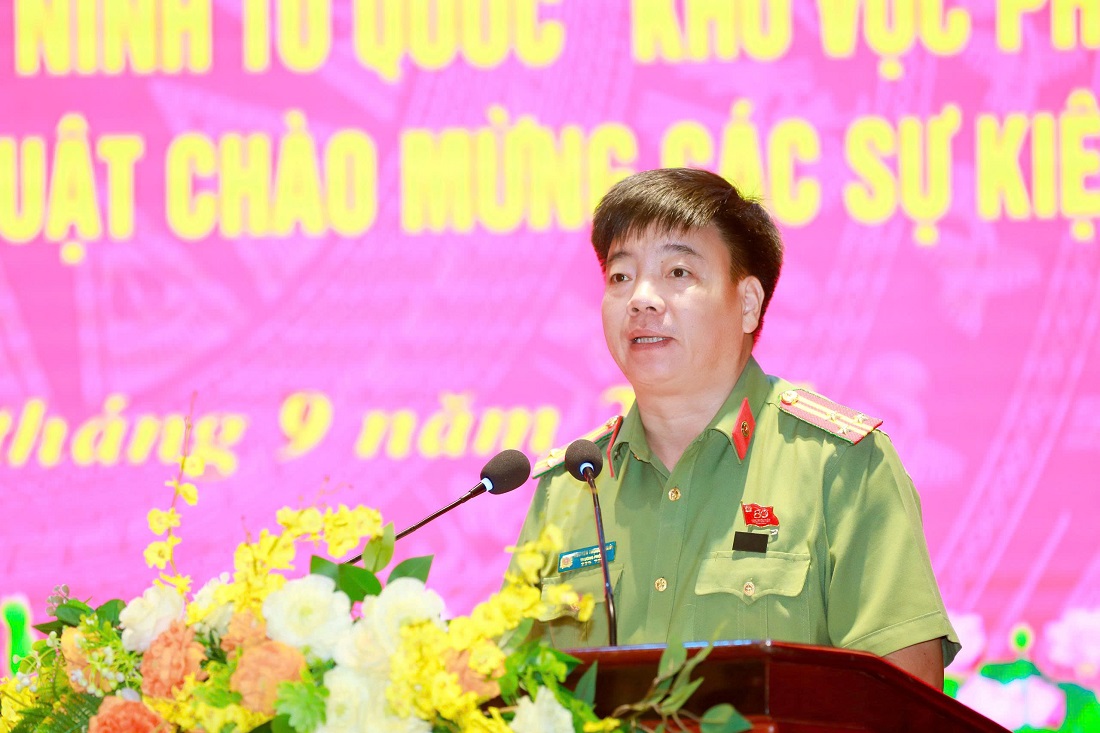 Đồng chí Thượng tá Nguyễn Trọng Khanh, Trưởng phòng Công tác chính trị báo cáo kết quả tham gia các Hội thi, Hội thao, Hội trại do Bộ Công an tổ chức và các chương trình nghệ thuật chào mừng các sự kiện
