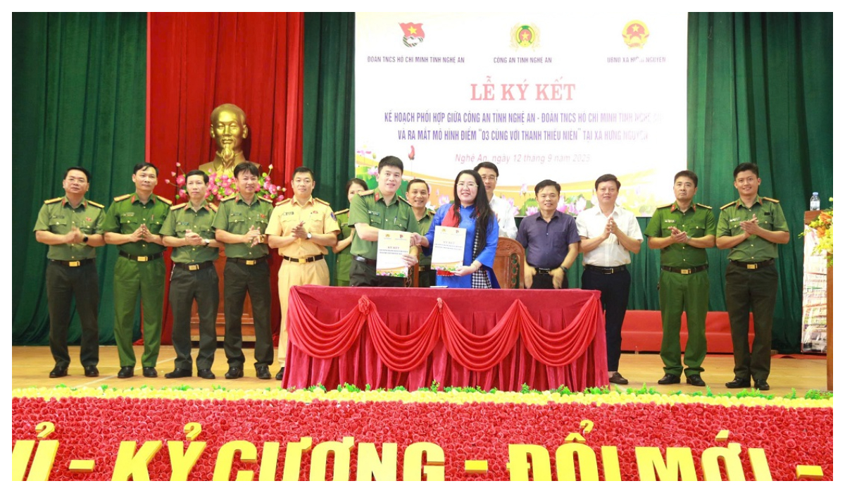 Ra mắt mô hình 