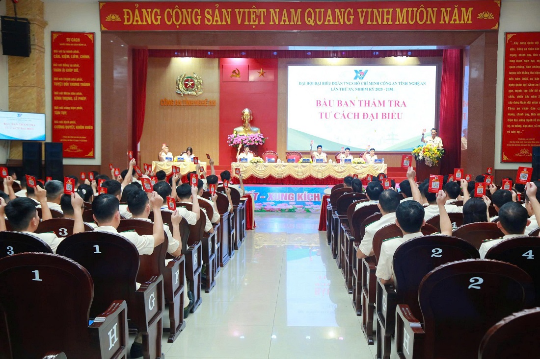 Toàn cảnh Phiên thứ nhất