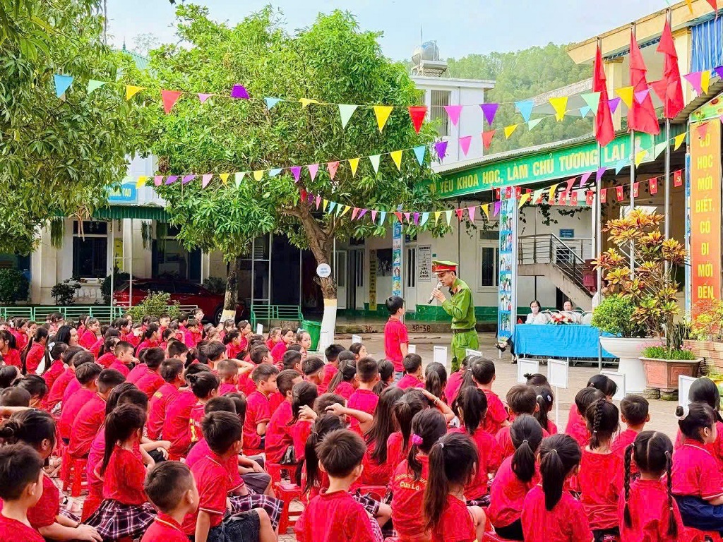 Giữ bình yên cho phố biển Cửa Lò