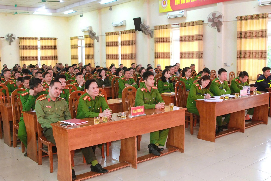 Các đại biểu tham dự Hội nghị 