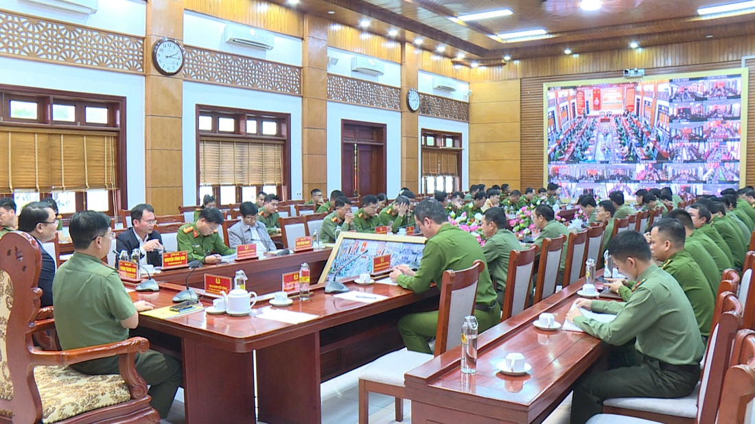 Hội nghị được trực tuyến đến điểm cầu Công an các xã, phường trong toàn tỉnh