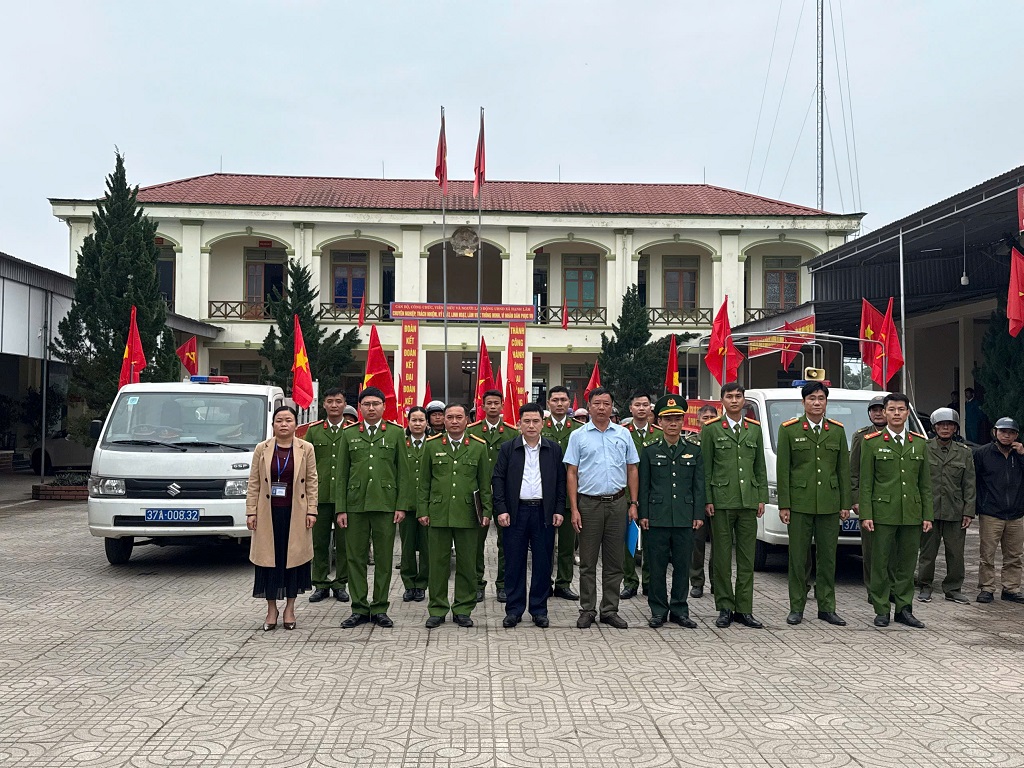 Chuẩn bị diễu hành biểu dương lực lượng và tuyên truyền Nhân dân chấp hành nghiêm của pháp luật