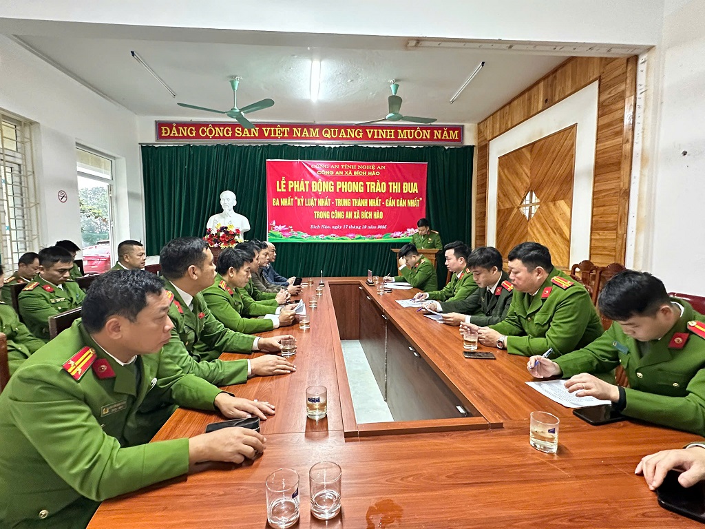 Công an xã Bích Hào tổ chức Lễ phát động phong trào thi đua 