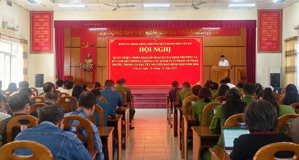 Công an phường Cửa Lò tổ chức hội nghị ký cam kết phòng, chống vi phạm về pháo trước, trong và sau Tết Nguyên đán
