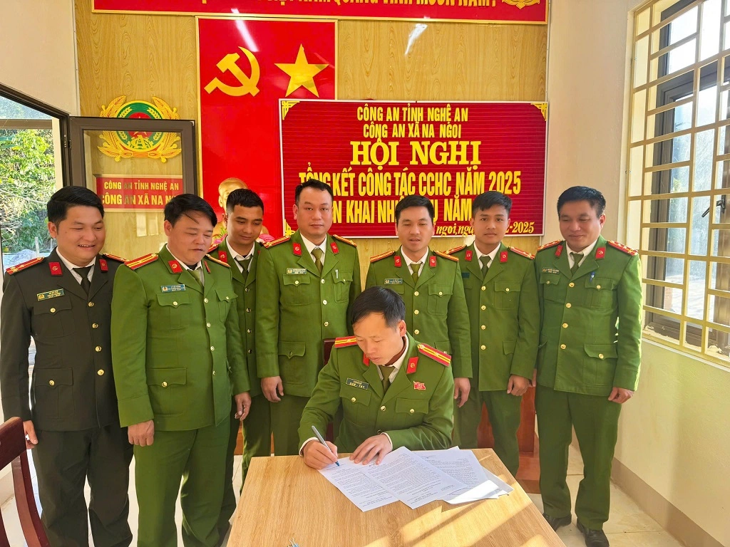 Ký cam kết thi đua CCHC năm 2026