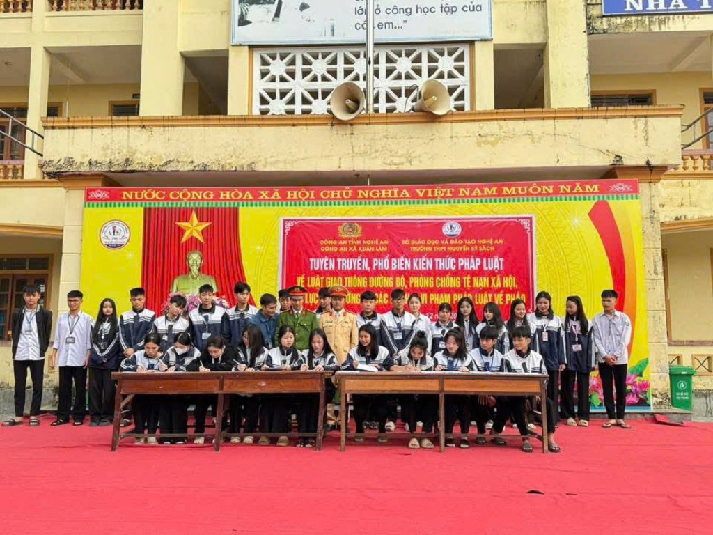 Ký cam kết
