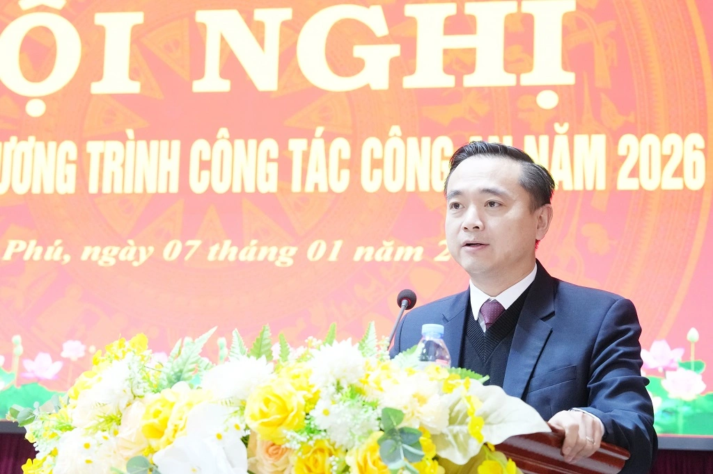 Đồng chí Nguyễn Thế Thân, Phó Bí thư Đảng ủy, Chủ tịch UBND phường phát biểu chỉ đạo tại Hội nghị
