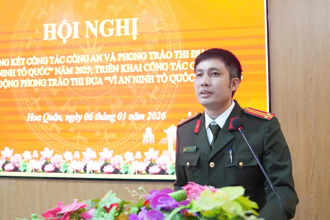 Thừa ủy quyền Lãnh đạo Công an tỉnh, đồng chí Trung tá Phạm Nhật Chung, Phó Trưởng Phòng Tham mưu phát biểu chỉ đạo 