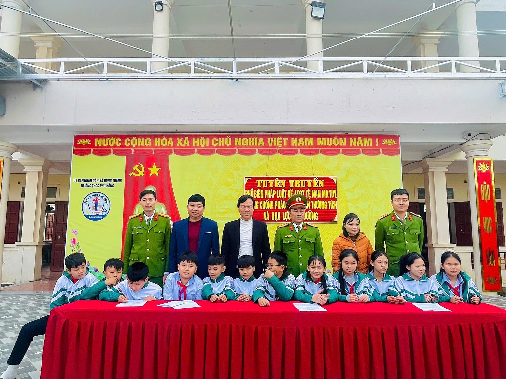 Công an xã Đông Thành tuyền truyền giáo dục ý thức chấp hành pháp luật