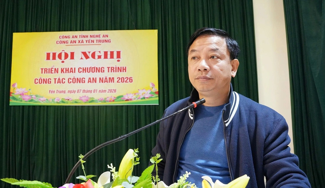 Đồng chí Phạm Ngọc Cừ - Phó Bí thư Đảng ủy, Chủ tịch UBND xã Yên Trung phát biểu chỉ đạo tại Hội nghị 